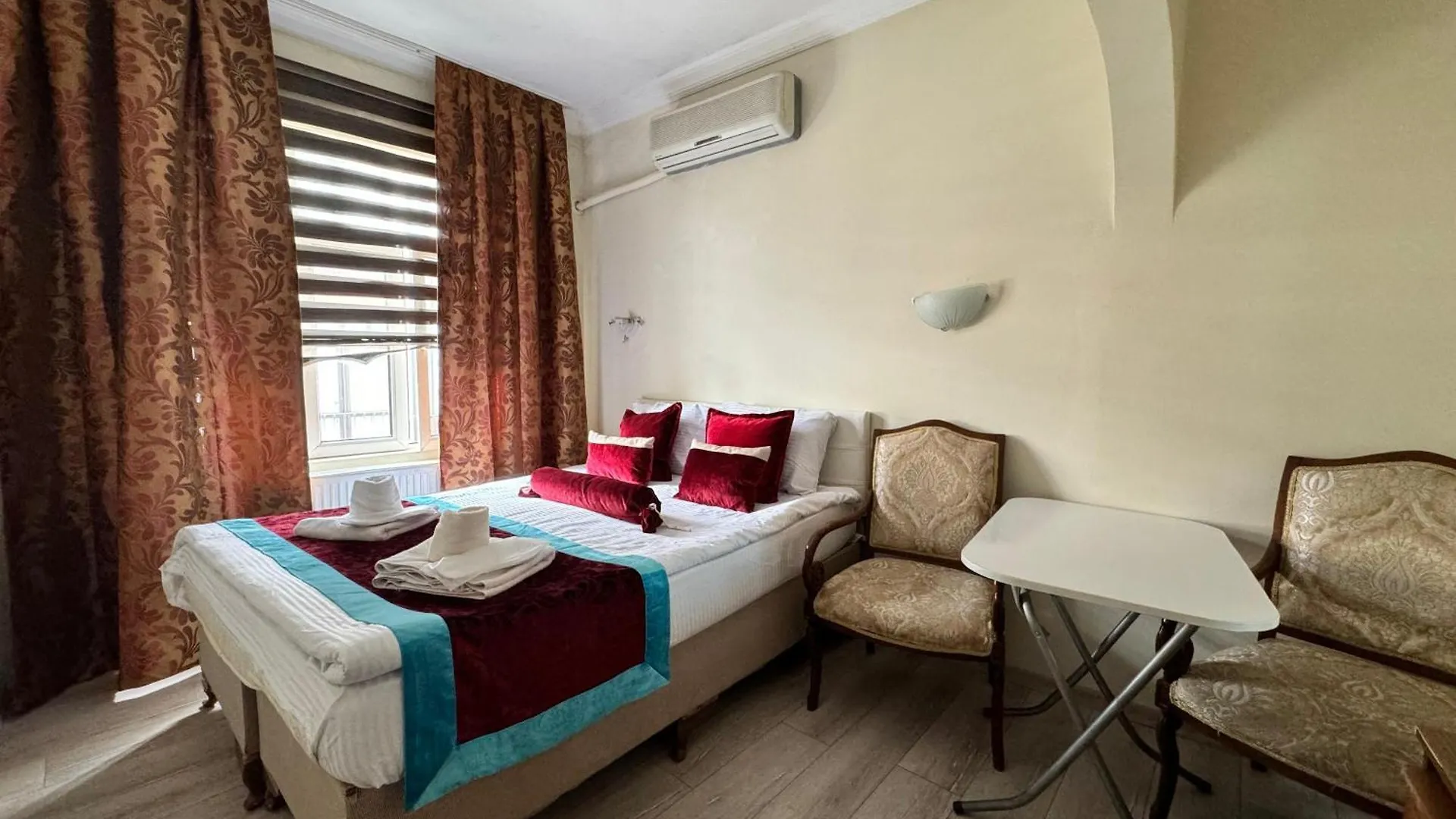 Happy Suite Boutique Hotel Стамбул 3*,